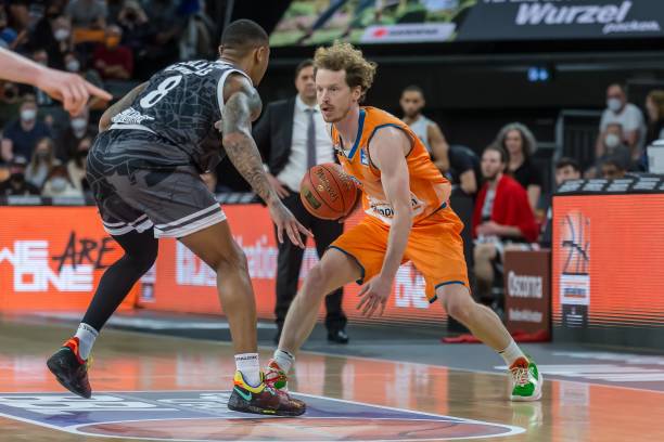 斯的名字本 斯的名字本