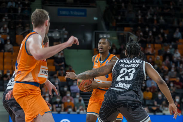 对于迪巴拉 对于迪巴拉