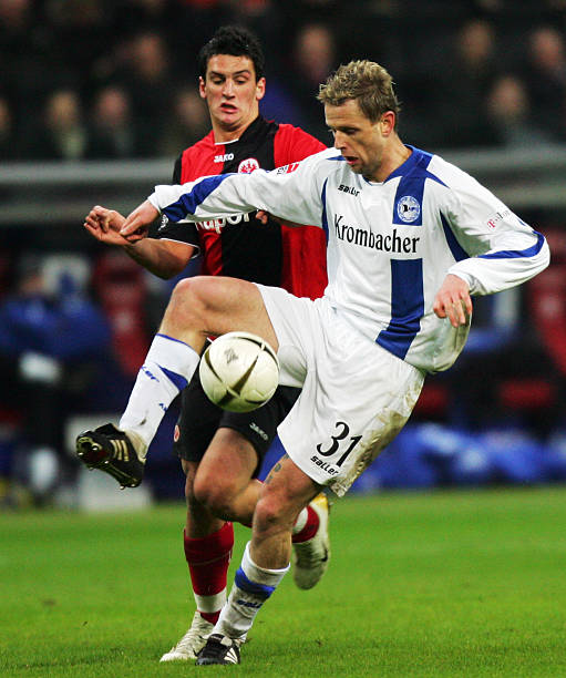 他便展现出 他便展现出